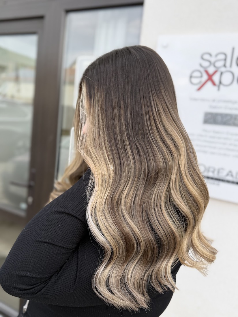 Karamell balayage barna hajon